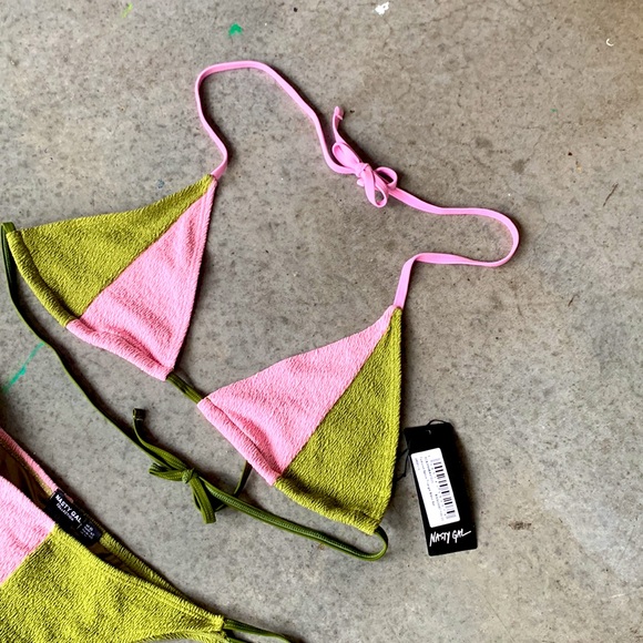 Textured Splice Triangle Bikini Set - Picture 2 of 4